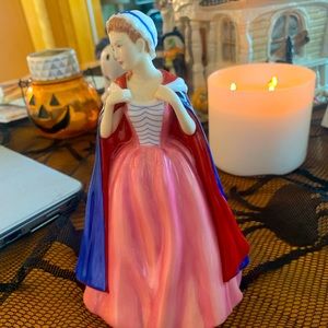 Royal Dalton figurine Bess